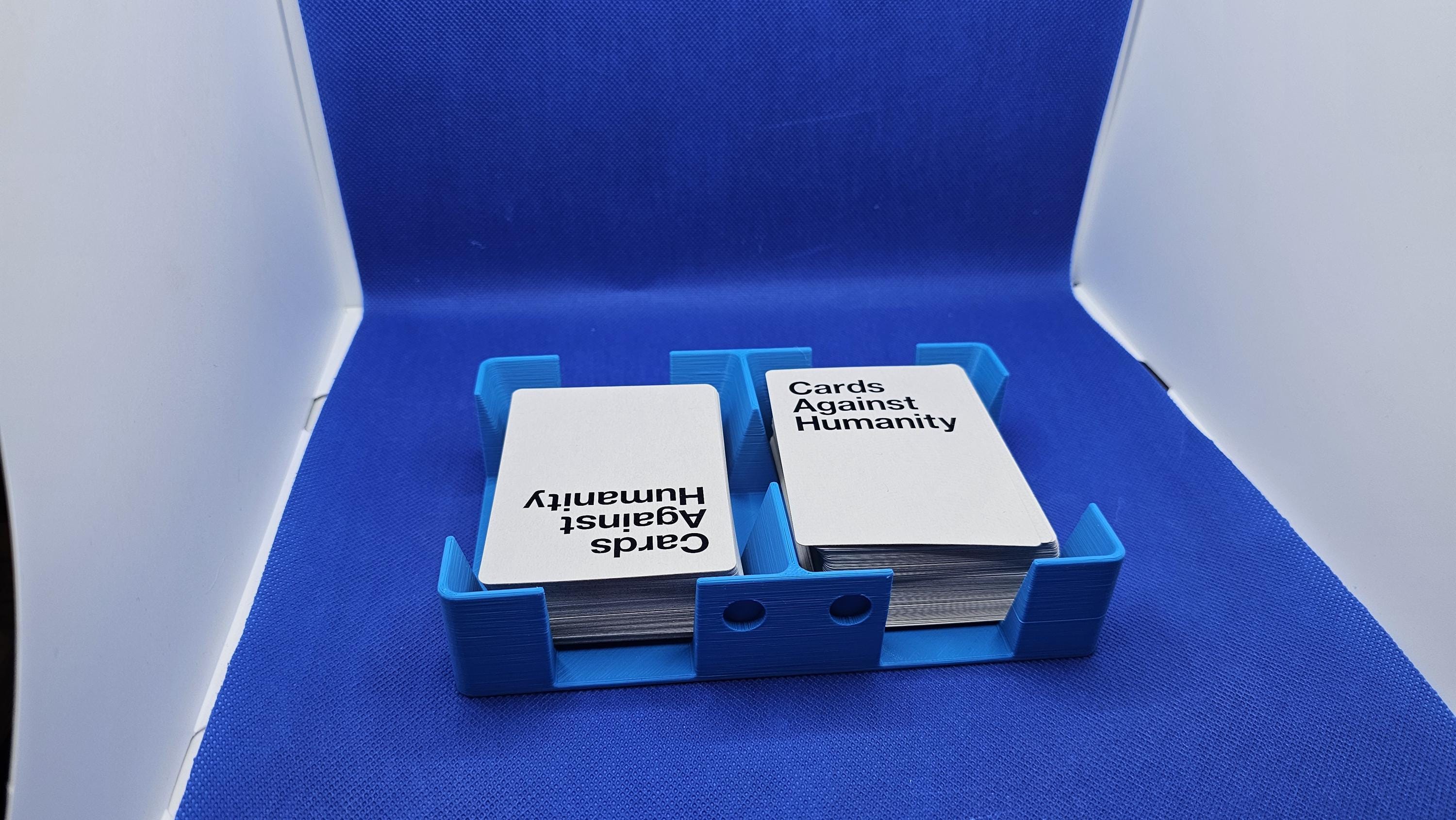 Magnetic Double Deck Holder with Cover – 3D Printed Travel Organizer Sticks to Cabin Walls