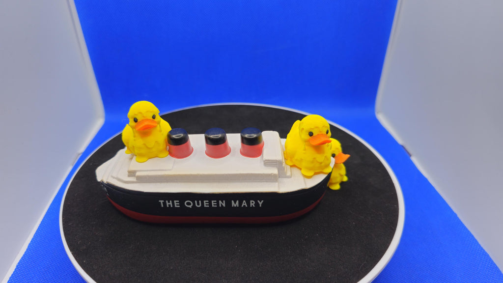 Melting Tropical Sun Duck Figurine – Mini Summer Collectible, Cruise Duck, Shelf Decor