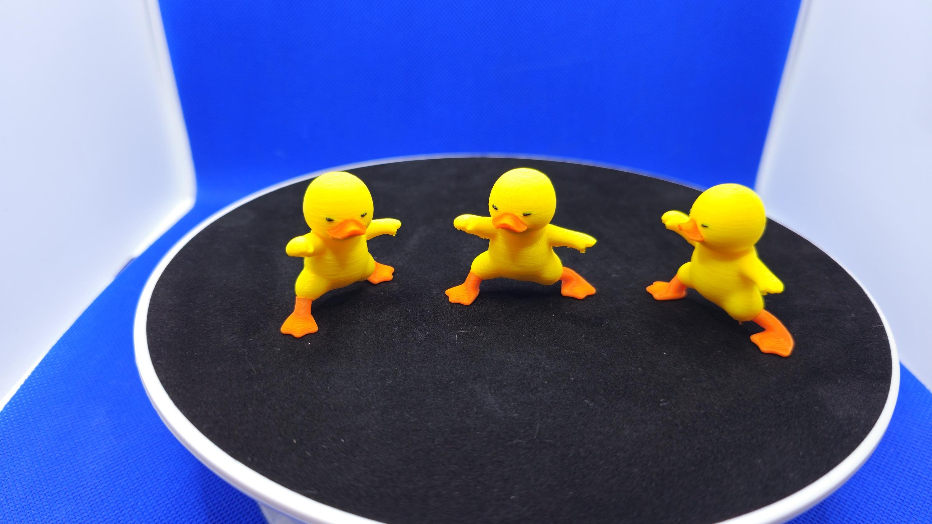 Warrior Pose Yoga Duck Figurine – Handmade PLA Mini for Cruise Ducks, Shelf Decor