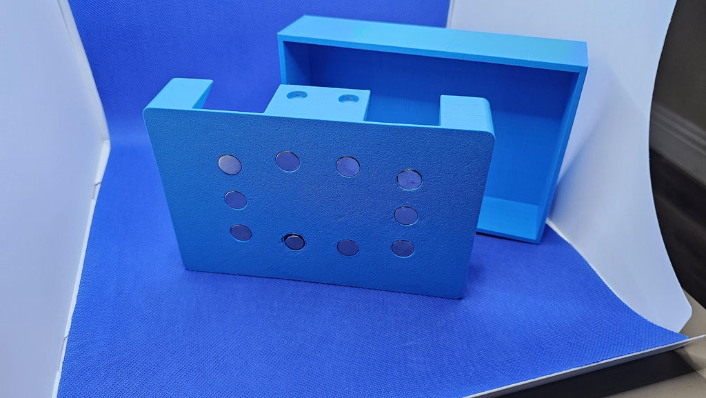 Magnetic Double Deck Holder with Cover – 3D Printed Travel Organizer Sticks to Cabin Walls