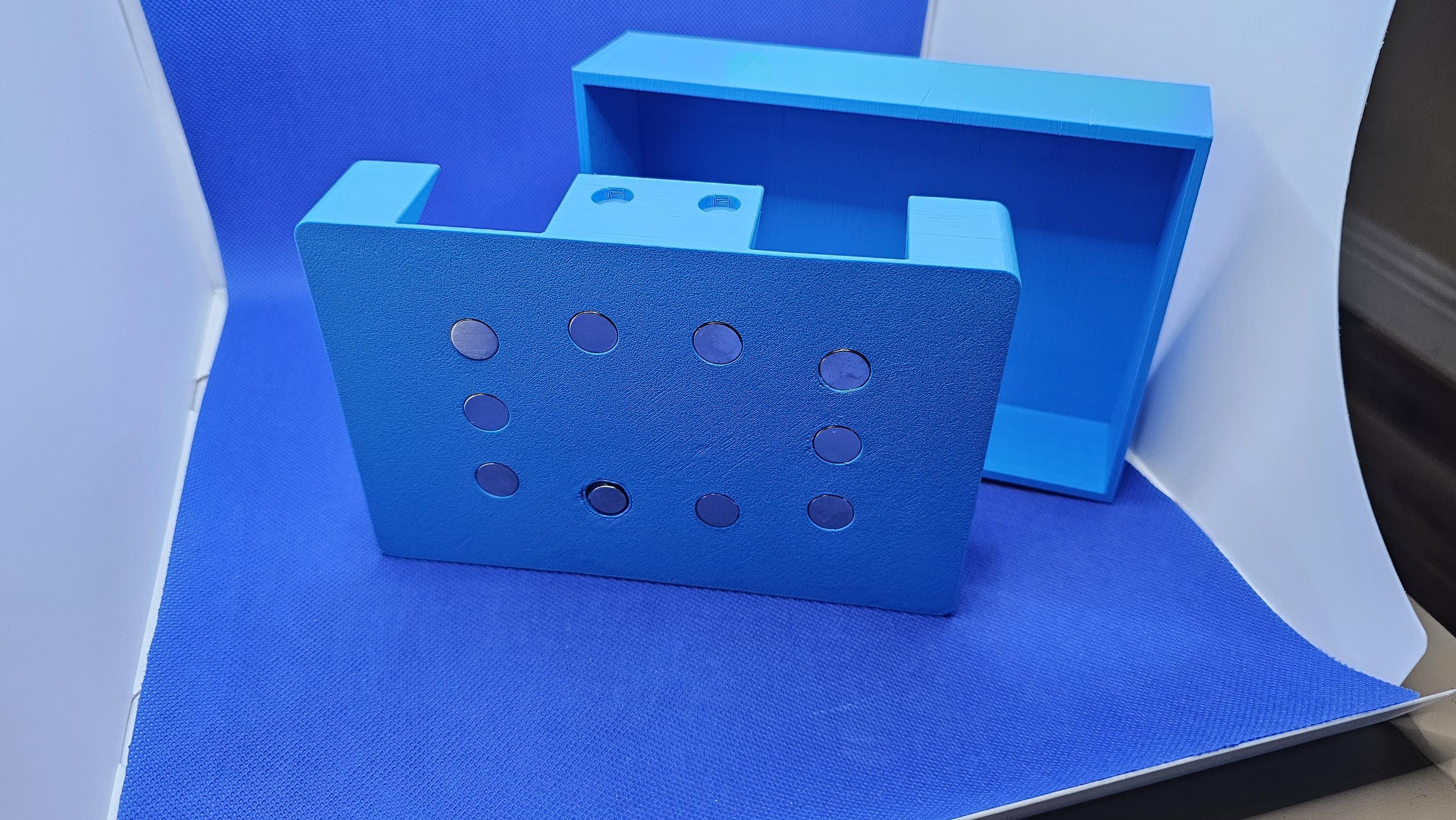 Magnetic Double Deck Holder with Cover – 3D Printed Travel Organizer Sticks to Cabin Walls