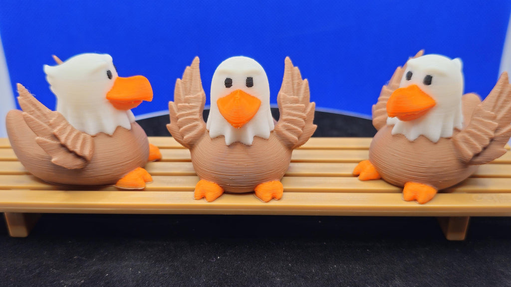 Patriotic Bald Eagle Duck Figurine – 3D Printed PLA Collectible Toy