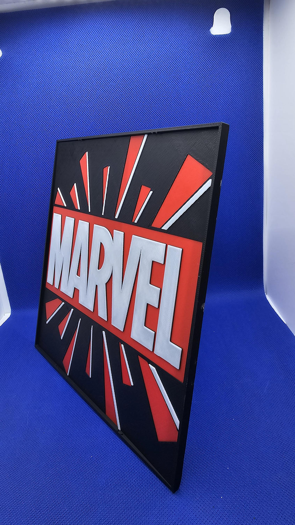 Comic Burst Logo Sign – Red & White Wall Art | 3D Printed Decor