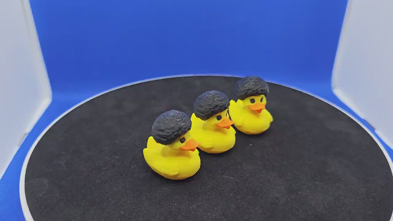 Big-Haired Retro Duck Figurine – Vintage Style Mini Duck for Cruise, Decor